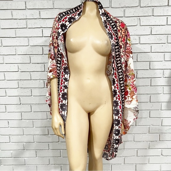 Anthropologie Tops - Kachel Anthropologie Floral Print Kimono